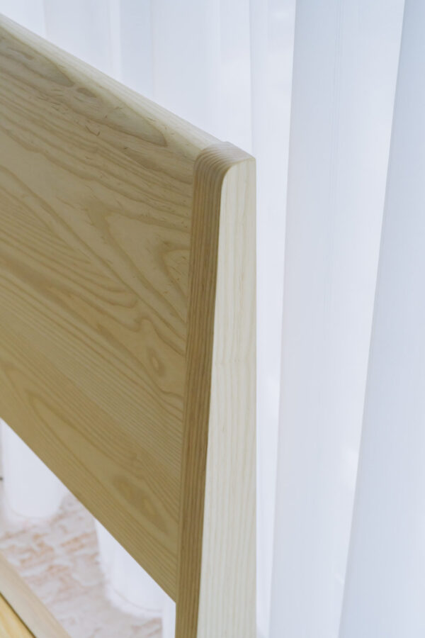 20240314501147 北美原木漂浮床架